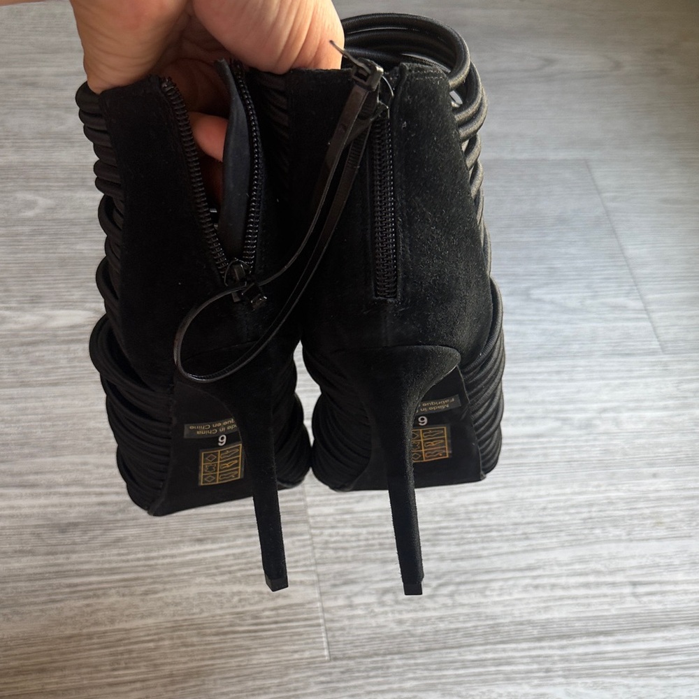 Jeffrey Campbell Black Strappy Women's Heels - Picture 4 of 7